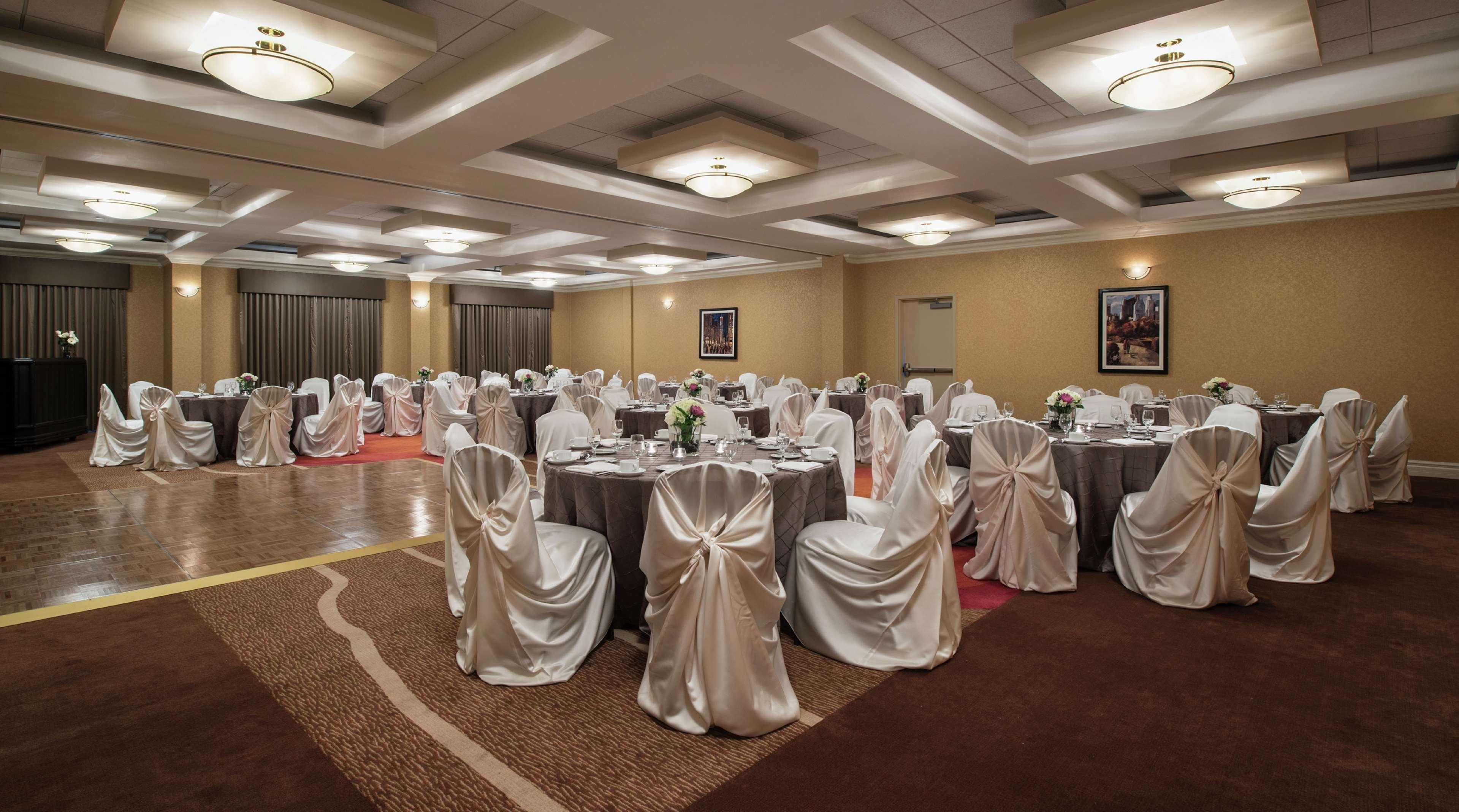 Hilton Garden Inn West Эдмонтон Экстерьер фото