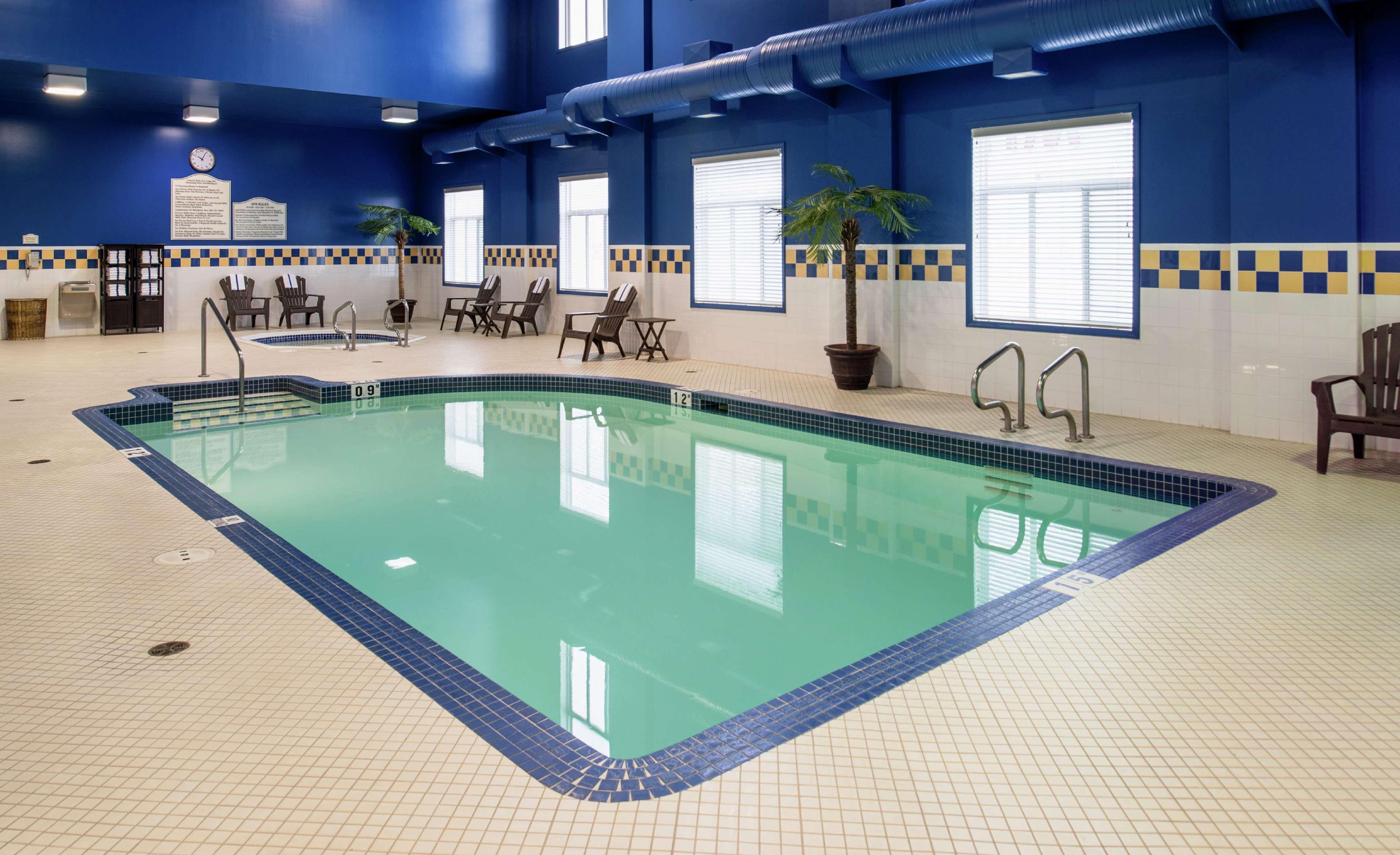 Hilton Garden Inn West Эдмонтон Экстерьер фото