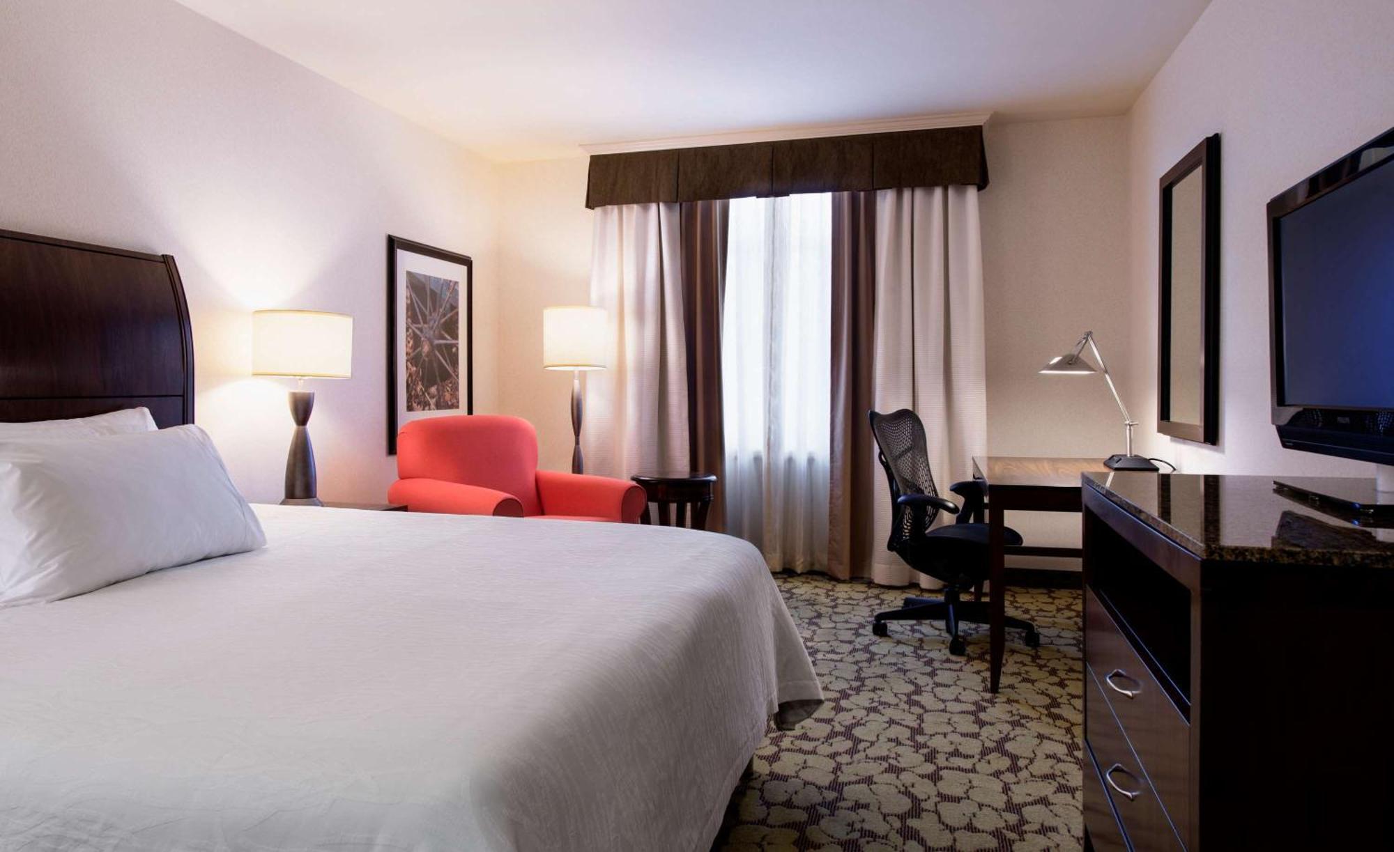 Hilton Garden Inn West Эдмонтон Экстерьер фото