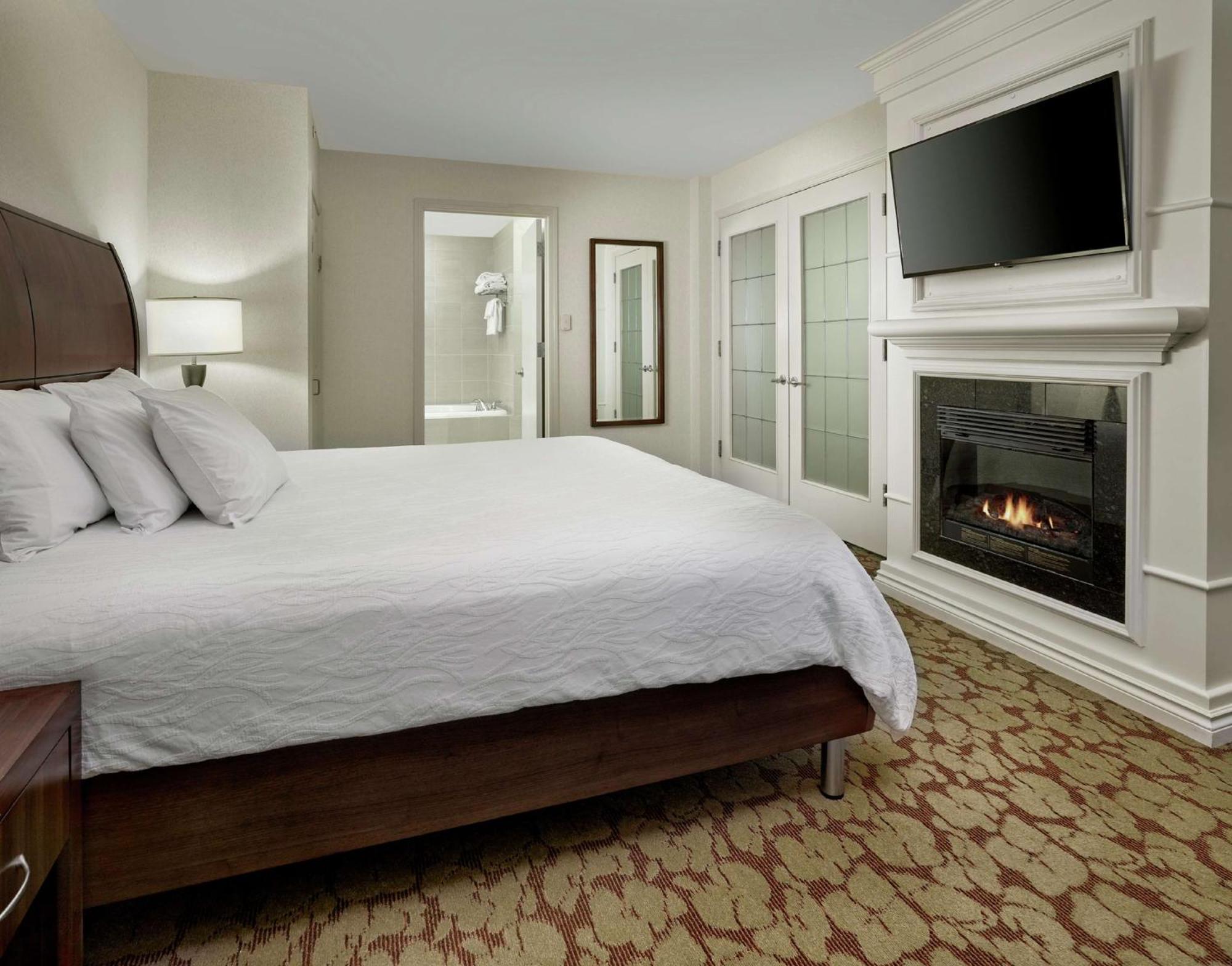 Hilton Garden Inn West Эдмонтон Экстерьер фото